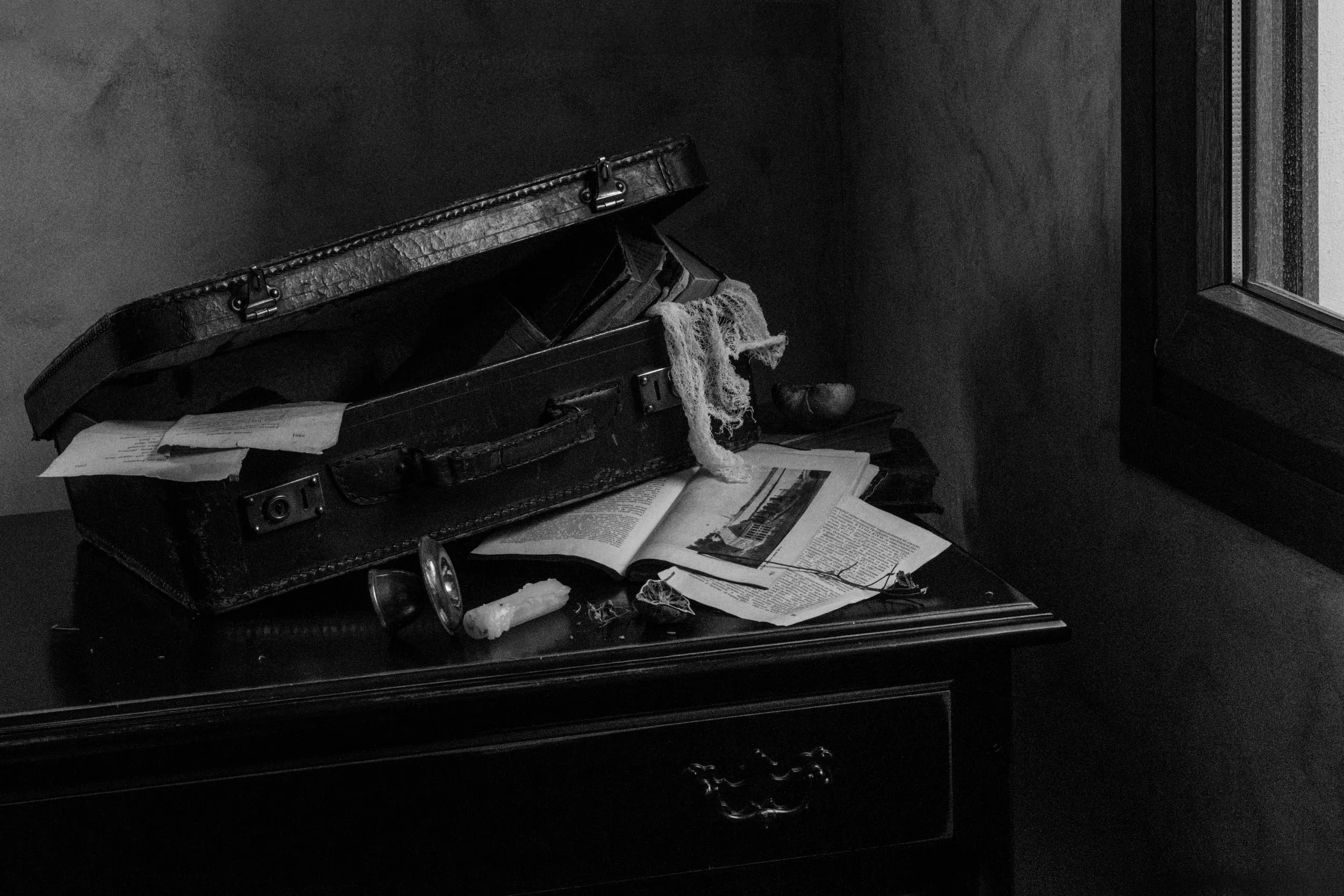 Pseudonym, photograph 21
